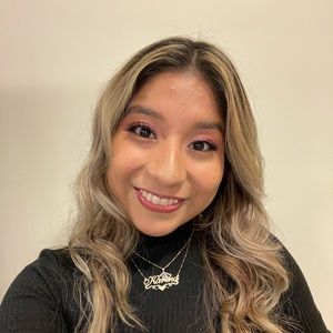 Meet your Posher, Karina